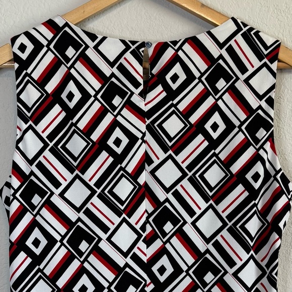 Calvin Klein Red Black White Pleated Neck Sleeveless Lightweight Blouse Top Sz L - Picture 6 of 10